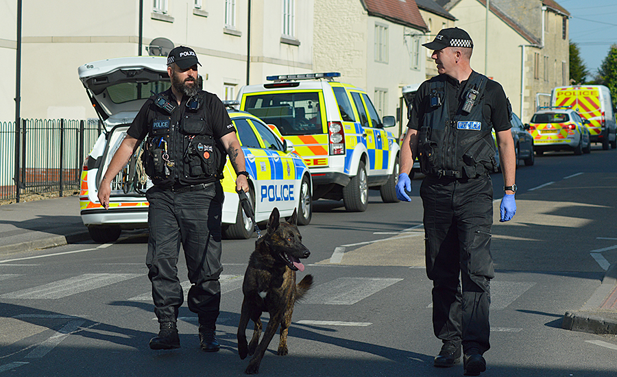 Search team concludes comb of Chippenham murder scene Wiltshire 999s