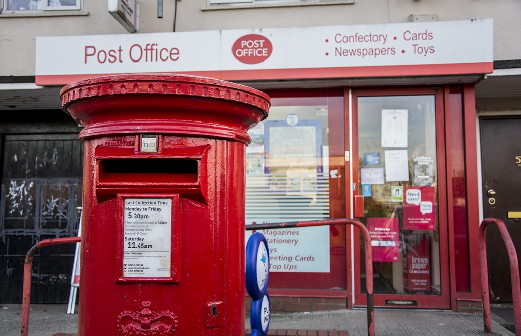 Post Office store in Swindon closed after attempted robbery