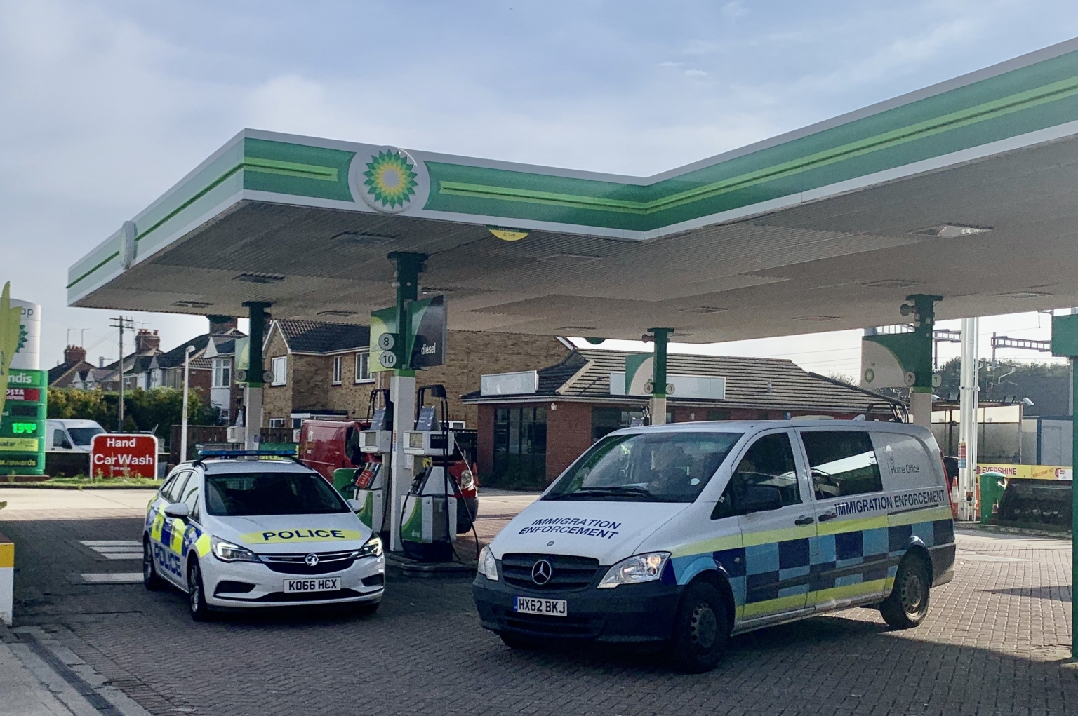 Immigration officers find ‘nobody of interest’ during hand