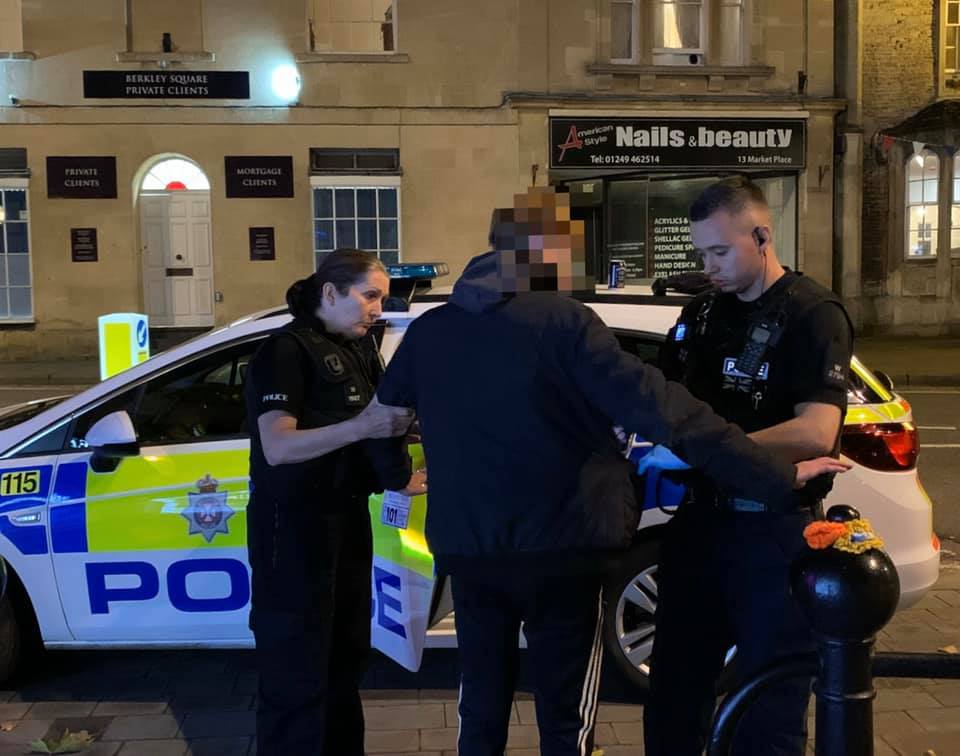 Wiltshire 999s journalist Daniel Jae Webb detains man after Chippenham ...