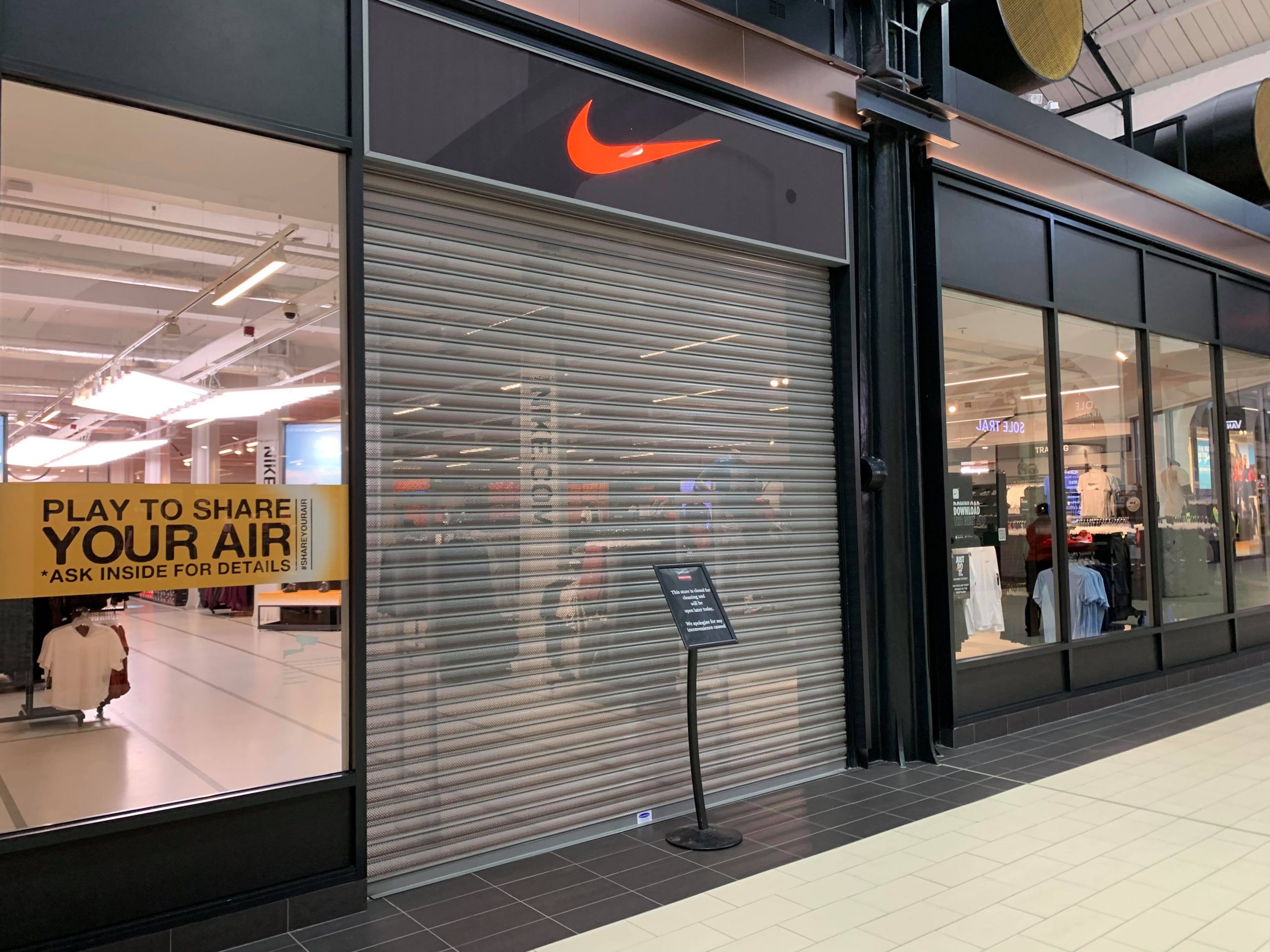 nike store the glen