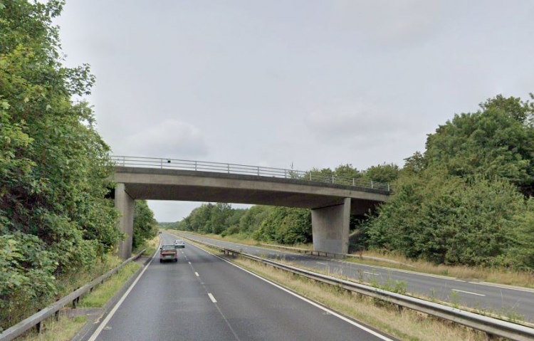 Police remove post saying children aren’t allowed to wave at truckers on bridge