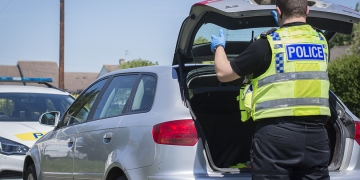 Man arrested on suspicion of drug offences after cars searched in Swindon