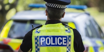 Police called after father leaves toddler locked in car to visit The Range