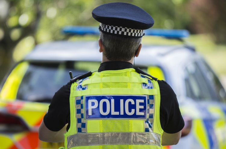 Police called after father leaves toddler locked in car to visit The Range