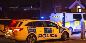 Police race to Swindon property after firefighters extinguish corridor blaze