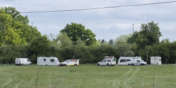 Council ‘working with police to move on travellers’ near Swindon retail park