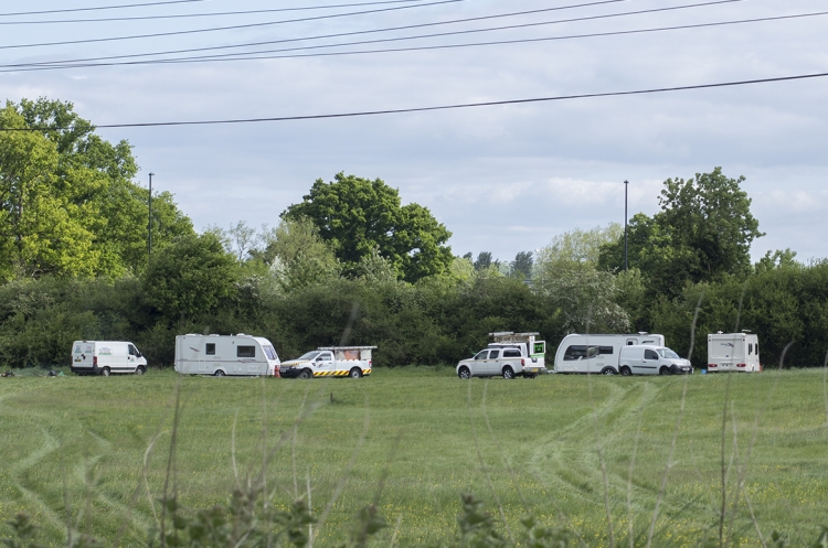 Council ‘working with police to move on travellers’ near Swindon retail park