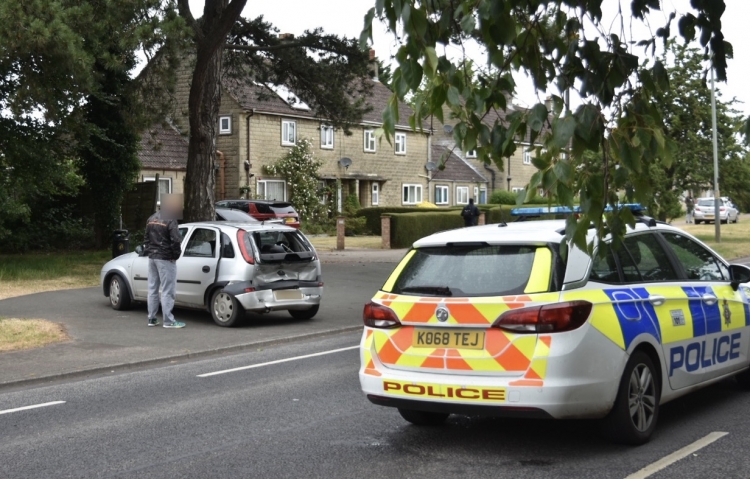 Police and ambulance called to two vehicles crash in Chippenham