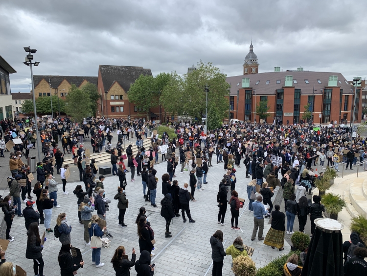 Hundreds join peaceful Black Lives Matter protest in Swindon town centre