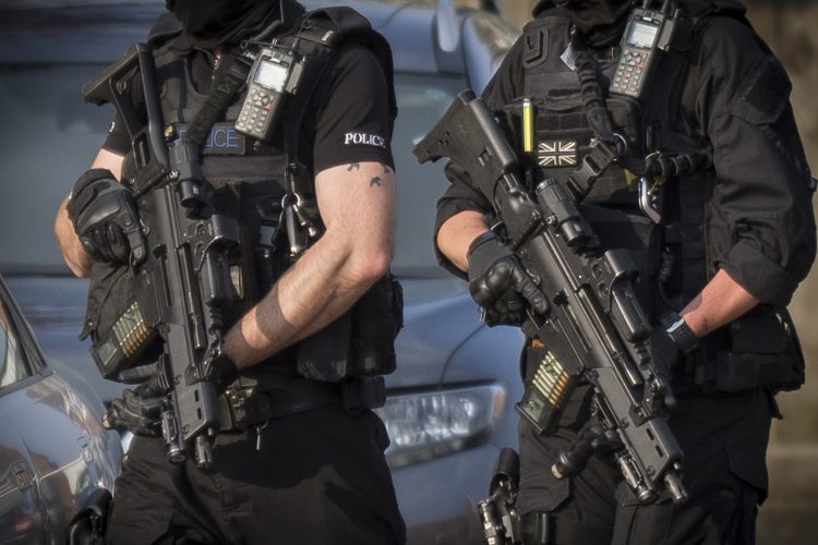 Police arrest man who walked into Post Office carrying ‘large knives’