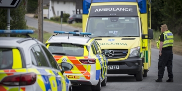 Bridge over M4 in Swindon closed as police called to welfare concern