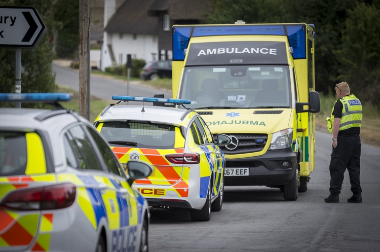 Bridge over M4 in Swindon closed as police called to welfare concern
