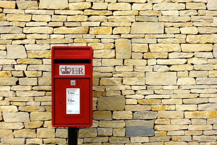 NATIONAL: Royal Mail postwoman shot in the face whilst delivering mail