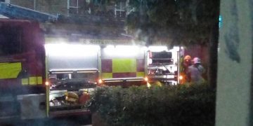 Firefighters tackles kitchen blaze at flat in Swindon town centre