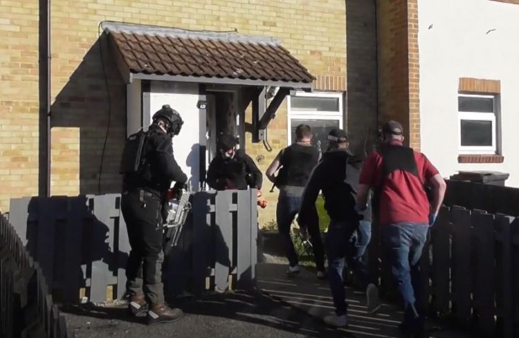 Two suspected drug dealers arrested in six morning raids across Swindon