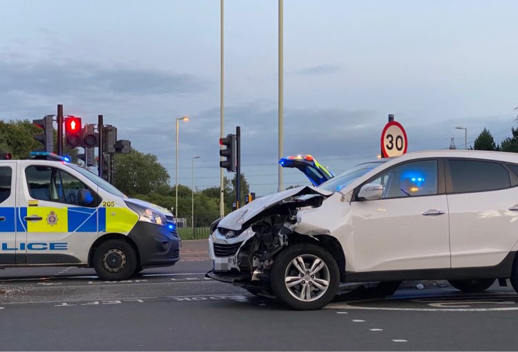 Thamesdown Drive in Swindon partially blocked following two car crash