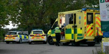 Police and ambulance respond to incident in Trowbridge pub car park