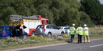A419 in Swindon closed both directions as live power cable falls into the road