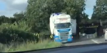 Traffic delays as lorry hits railway bridge between M4 and Malmesbury