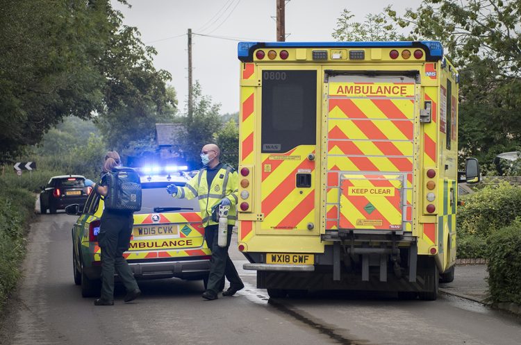 Fire and ambulance called to Purton kitchen fire as smoke fills house