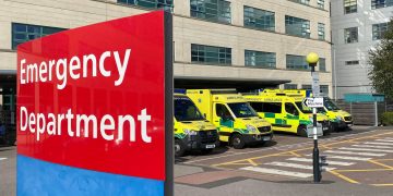 Ambulance shortage due to ‘huge backlog’ at hospital emergency department 