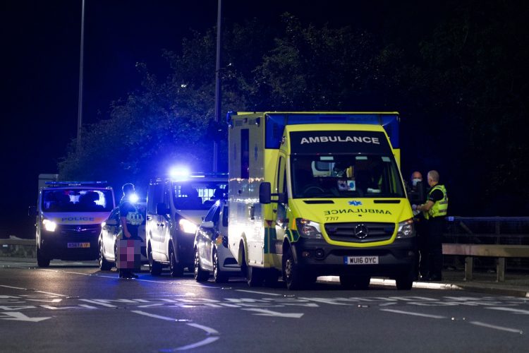 Police called to person wrong side of motorway bridge in Swindon