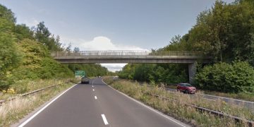 Distressed person on footbridge over A303 closes road in both directions