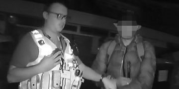 News reporter helps police catch fleeing suspect after Swindon town centre assault