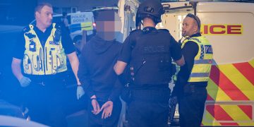 Three people arrested after teenager repeatably stabbed in Swindon attack