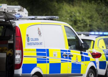 Two dead and three seriously injured in two separate collisions on M4 in Wiltshire