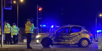Emergency services called to two-car crash on Drakes Way junction in Swindon