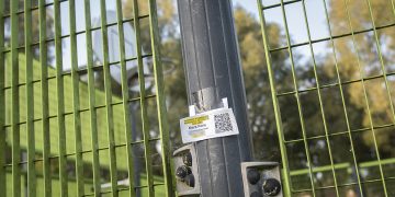 Notices warning that paedophile lives nearby appear at Swindon play park