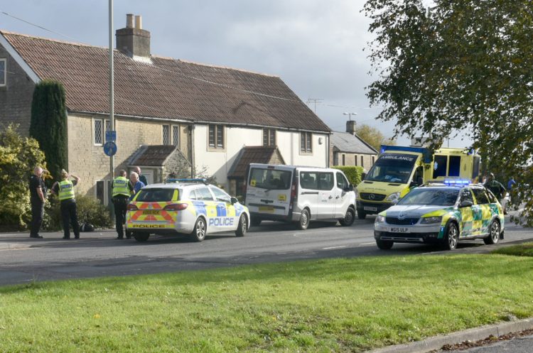 Police and ambulance called to crash involving cyclist and minibus in Melksham