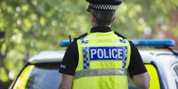 Wiltshire Police disperse hundreds of people sledging at country park in Swindon