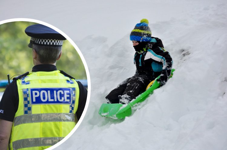 Wiltshire Police disperse hundreds of people sledging at country park in Swindon