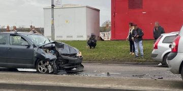 Great Western Way in Swindon closed as emergency services attend crash