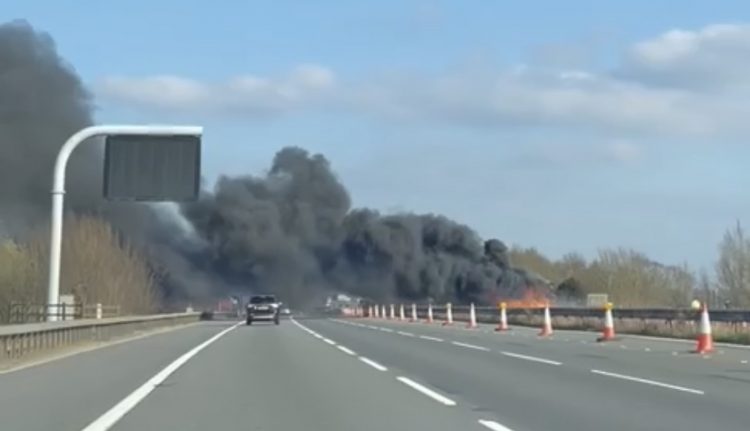 Major lorry blaze closes M4 through Swindon in both directions
