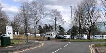 Group of travellers set up illegal encampment on Swindon business park