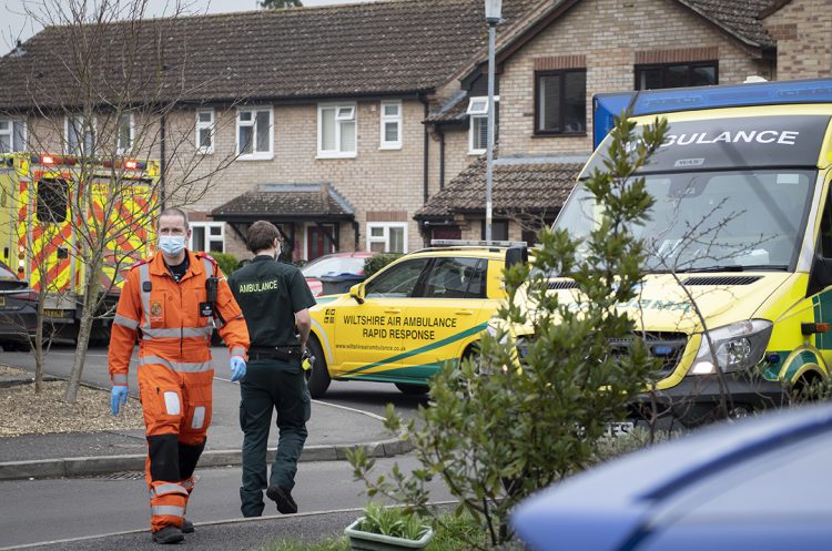 Crime scene in place after child dies in Calne cul-de-sac crash