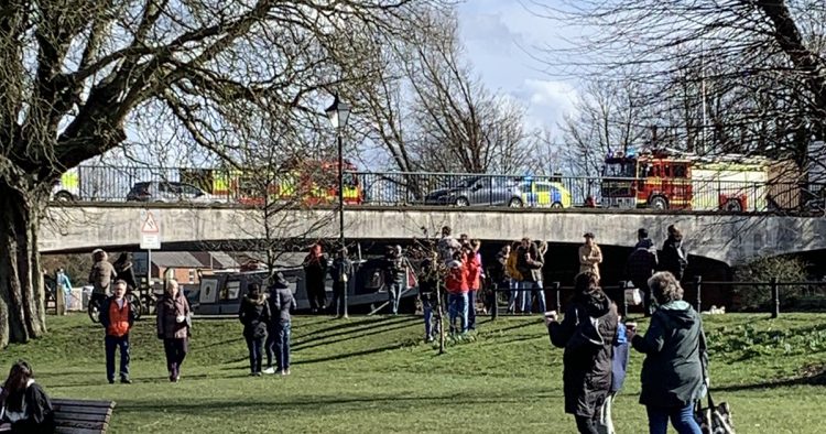 Mother and child, 3, rushed to hospital after being rescued from canal in Newbury