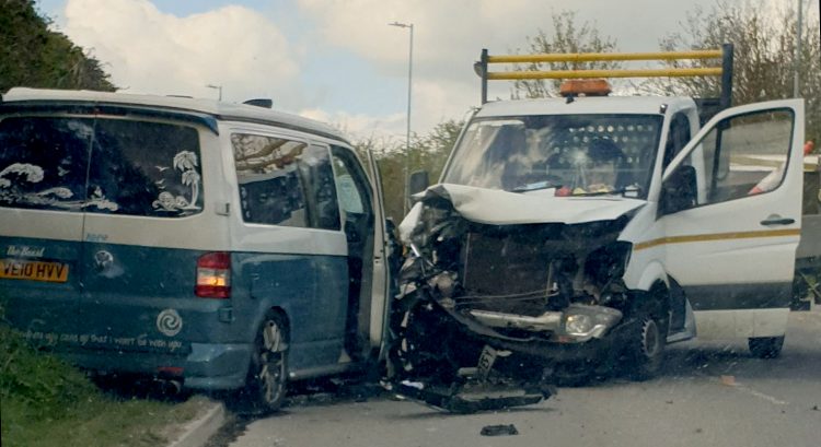 Road in Calne closed both directions following head-on collision