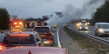 M4 closed as firefighters battle vehicle blaze near Chippenham