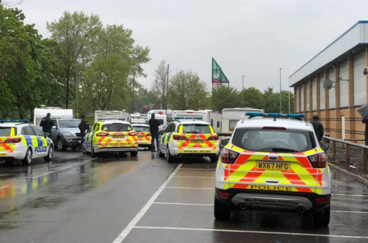 Man arrested for various offences after police helicopter called to Swindon