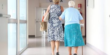 Nurse stole £130 from elderly woman’s handbag whilst she received treatment