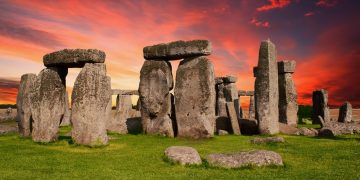 Online Games Inspired by Stonehenge