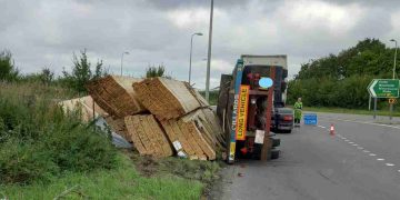 Severe delays on A303 near Stonehenge after lorry trailer overturns