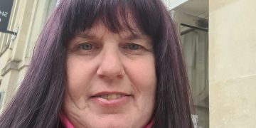 Police officer called for backup when Chippenham woman kicked him whilst driving