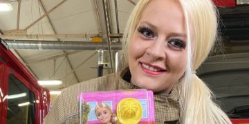 Female firefighter says colleague ‘not a real firefighter’ because she wears make-up