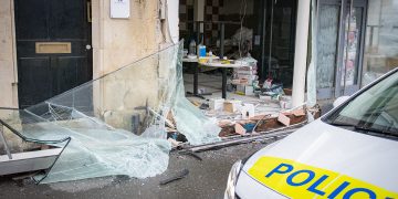 Car smashes through former Pizza Express restaurant in Chippenham